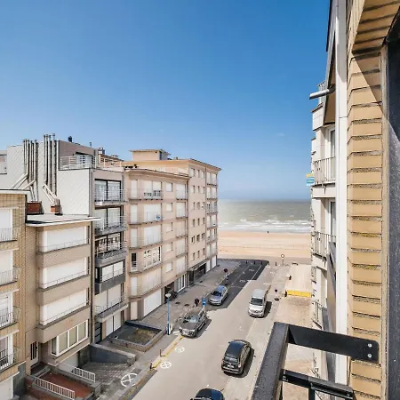 Sunny For Four In * Coxyde